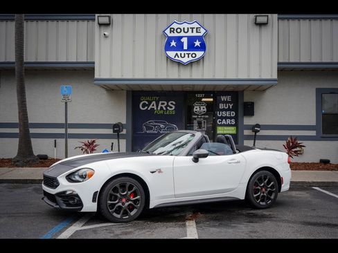 Used 2018 FIAT 124 Spider Abarth w/ Convenience Group image 1