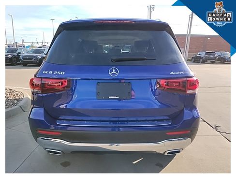 Used 2022 Mercedes-Benz GLB 250 4MATIC image 9