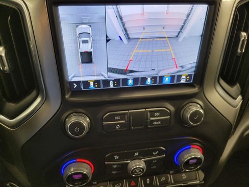 Used 2022 Chevrolet Silverado 1500 LTZ w/ LTZ Premium Package AWD/4WD image 15