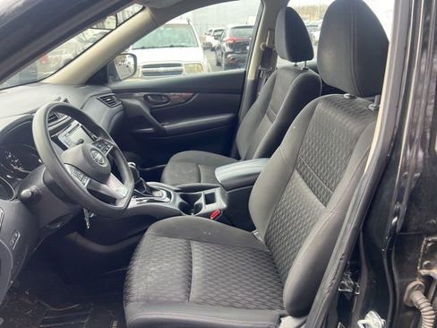 Used 2020 Nissan Rogue S image 9