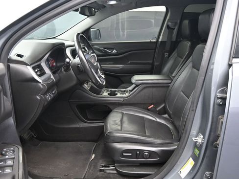 Used 2020 GMC Acadia SLT w/ Driver Alert Package II image 22