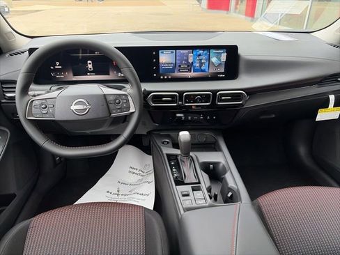New 2026 Nissan Sentra SR w/ Floor Mat Package FWD image 12