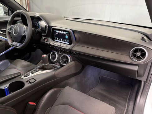Used 2018 Chevrolet Camaro ZL1 RWD image 29
