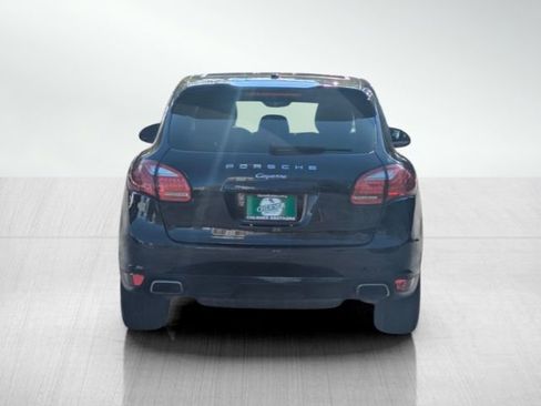 Used 2014 Porsche Cayenne Platinum Edition image 5