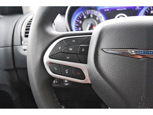 Used 2023 Chrysler 300 Touring w/ Sport Appearance Package RWD image 22