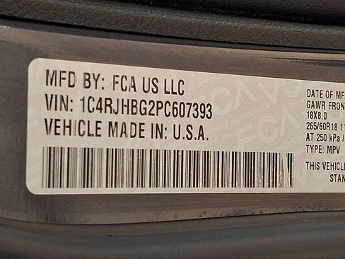 Used 2023 Jeep Grand Cherokee Limited AWD/4WD image 28