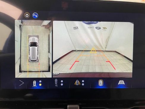 New 2026 Chevrolet Equinox LT w/ Convenience Package II AWD/4WD image 5