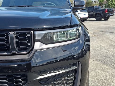 New 2026 Jeep Grand Cherokee Altitude AWD/4WD image 9