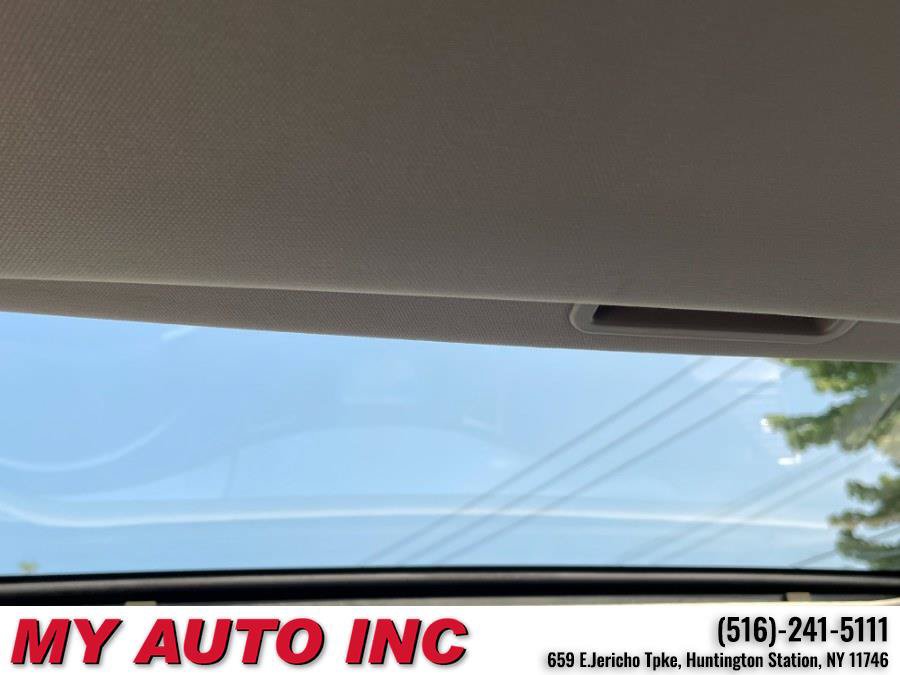 Used 2010 Jeep Grand Cherokee Laredo AWD/4WD image 15