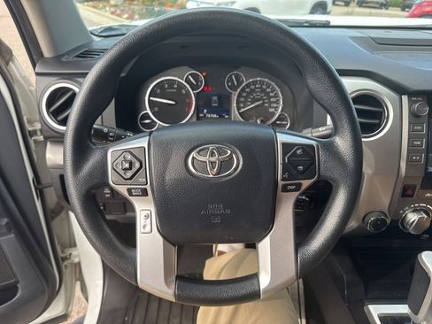 Used 2016 Toyota Tundra SR5 w/ SR5 Upgrade Package AWD/4WD image 10