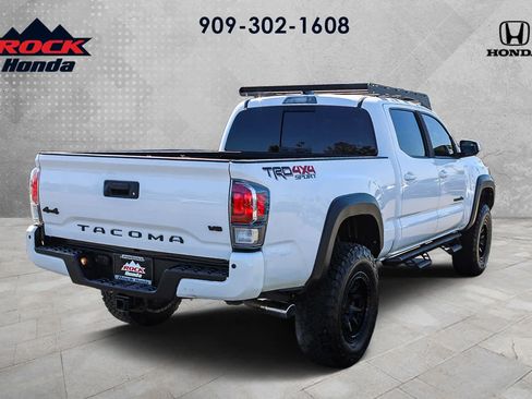 Used 2020 Toyota Tacoma TRD Sport w/ Technology Package AWD/4WD image 6