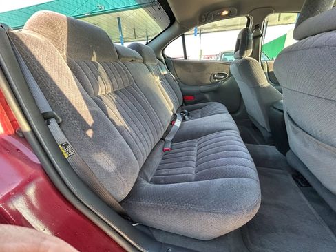 Used 2003 Pontiac Grand Prix SE w/ Equipment Group FWD image 16
