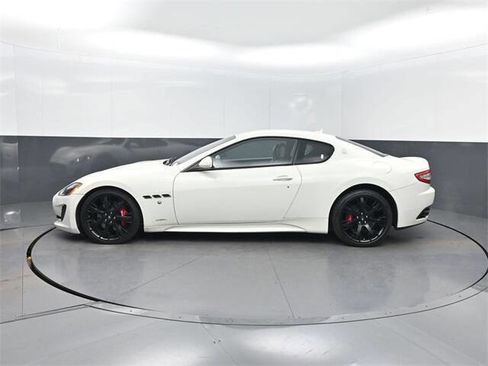 Used 2016 Maserati GranTurismo Sport image 2
