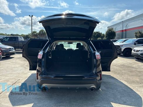 Used 2024 Ford Edge Titanium AWD/4WD image 16