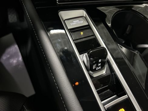 New 2025 Volkswagen Atlas SE image 19