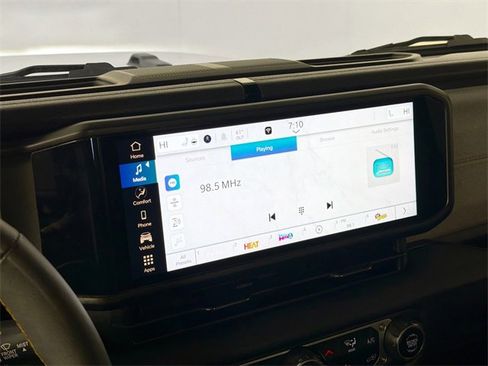 Used 2024 Jeep Wrangler Willys image 14