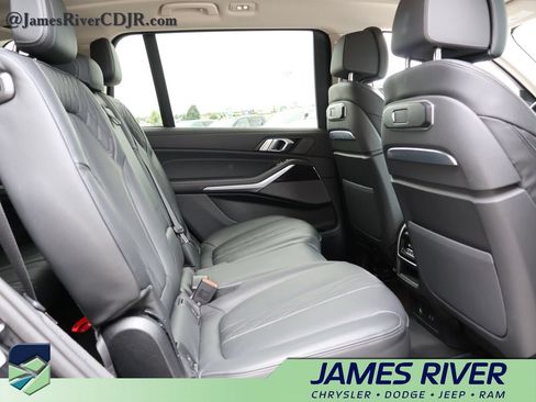 Used 2025 BMW X7 xDrive40i AWD/4WD image 12