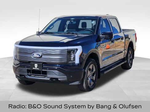 Used 2024 Ford F150 Lightning Lariat image 5