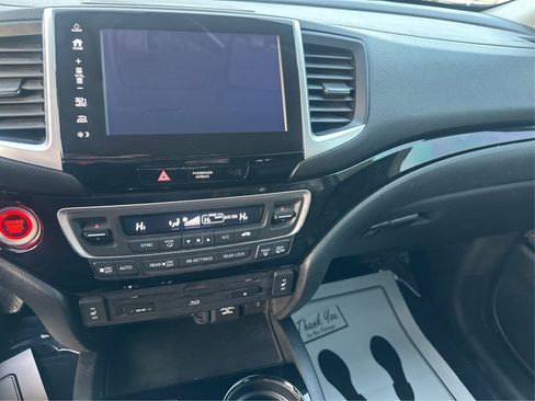 Used 2017 Honda Pilot Touring image 24