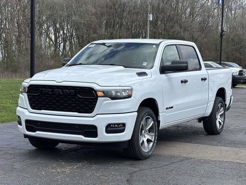 New 2026 RAM 1500 Express AWD/4WD image 30