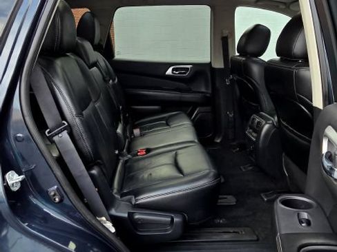Used 2015 Nissan Pathfinder SL AWD/4WD image 11