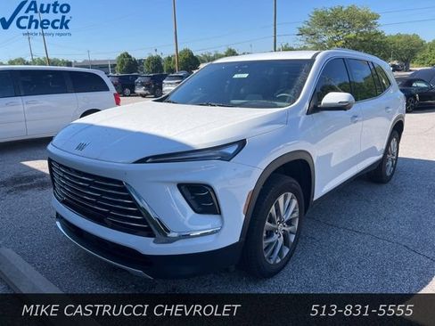 Used 2025 Buick Enclave Preferred AWD/4WD image 1