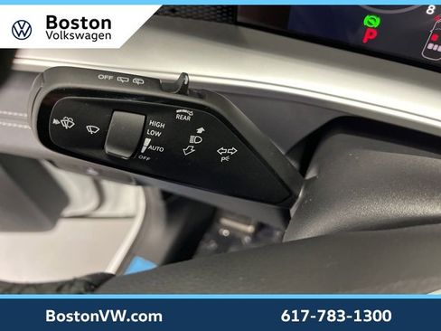 New 2026 Volkswagen Tiguan SE R-Line image 19