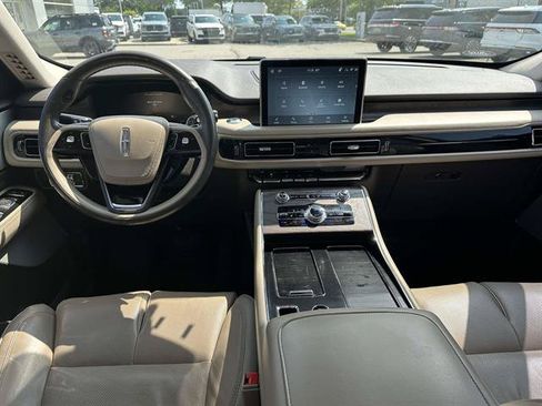 Certified 2022 Lincoln Aviator Reserve w/ Equipment Group 201A AWD/4WD image 11