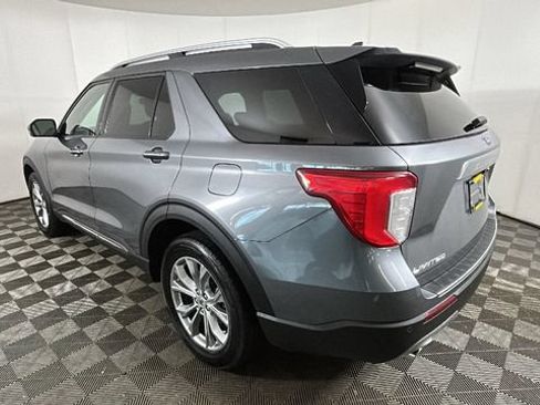 Used 2023 Ford Explorer Limited AWD/4WD image 4