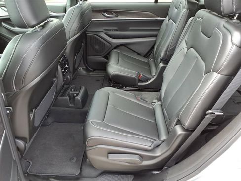 New 2025 Jeep Grand Cherokee L Limited image 8