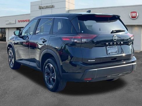 Used 2025 Nissan Rogue SV FWD image 5