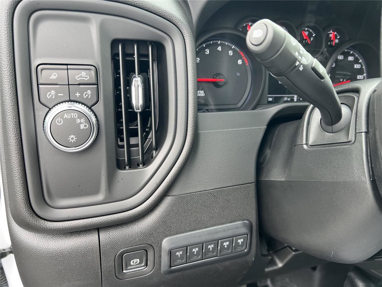 New 2025 GMC Sierra 2500 Pro w/ Convenience Package RWD image 26