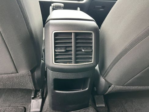 Used 2025 Kia Sportage LX FWD image 22
