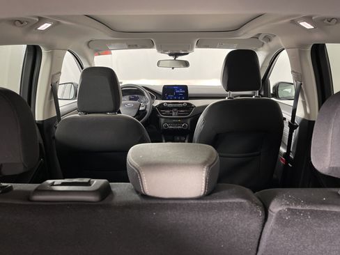 Used 2022 Ford Escape SE w/ SE Sport Appearance Package image 15