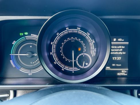 Used 2023 Hyundai Elantra Blue w/ Preferred Accessory Package FWD image 23