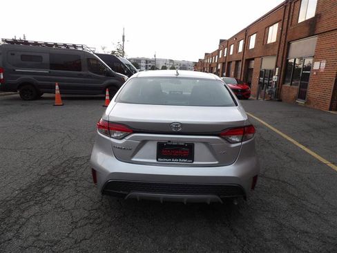 Used 2021 Toyota Corolla LE image 7