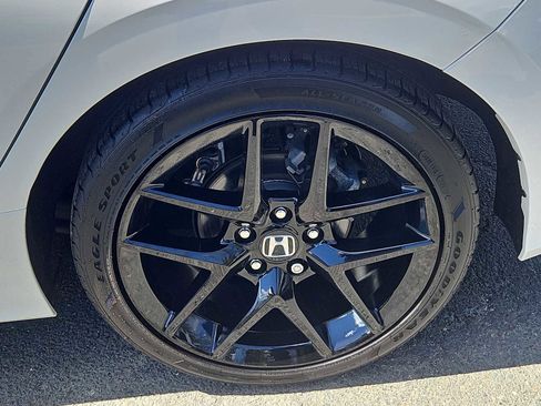 Used 2024 Honda Civic Sport image 8