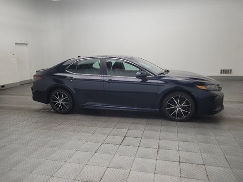 Used 2021 Toyota Camry SE FWD image 11