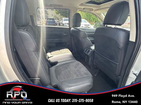 Used 2020 Mitsubishi Outlander SE AWD/4WD image 26