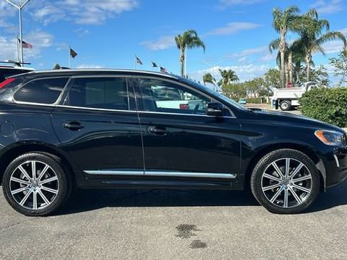 Used 2015 Volvo XC60 T5 Platinum w/ Protection Package FWD image 2