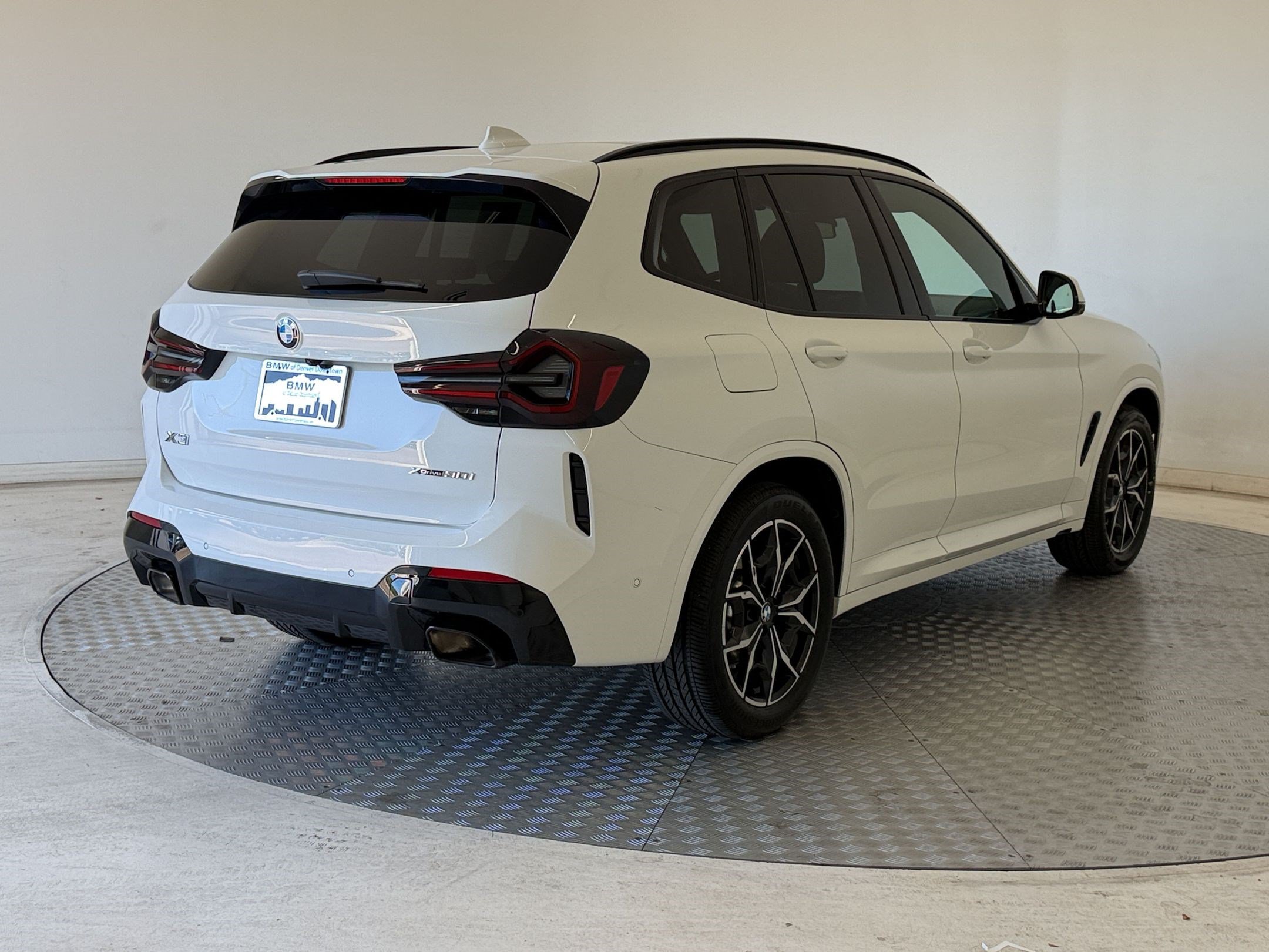 Used 2024 BMW X3 xDrive30i w/ M Sport Package AWD/4WD image 9