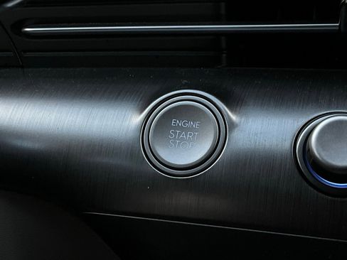 Used 2025 Hyundai Kona SEL image 29