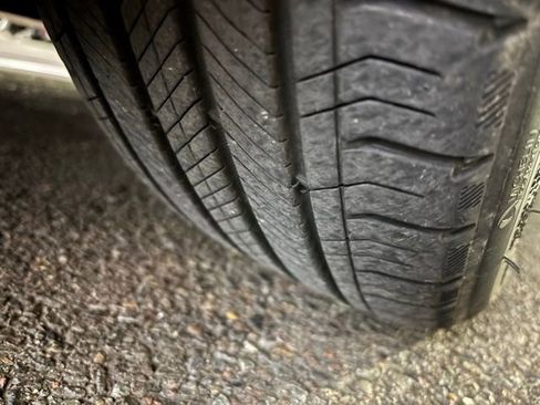 Used 2024 Toyota Prius Prime SE image 4