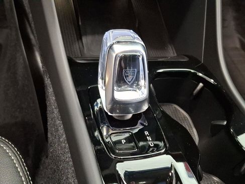 Certified 2026 Volvo XC40 B5 Ultra w/ Protection Package Premier image 9