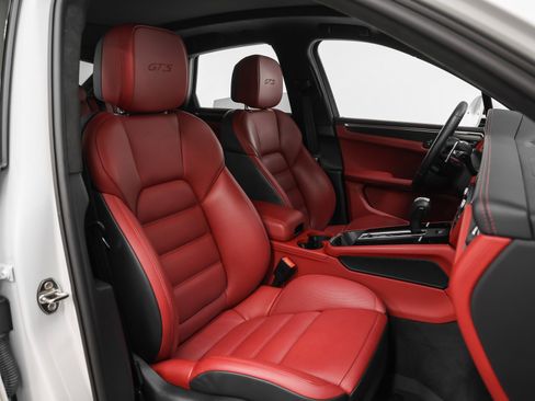 Used 2022 Porsche Macan GTS image 28