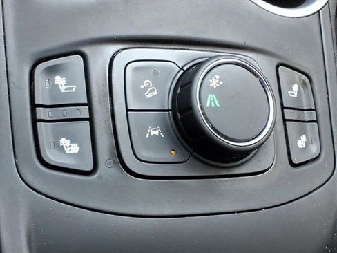 Used 2022 GMC Terrain SLE w/ Driver Convenience Package image 10