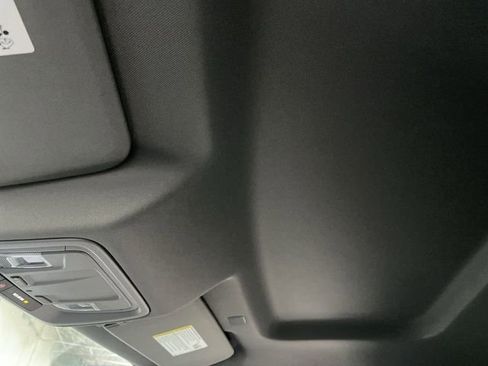 Used 2022 Chevrolet Silverado 1500 LT image 14