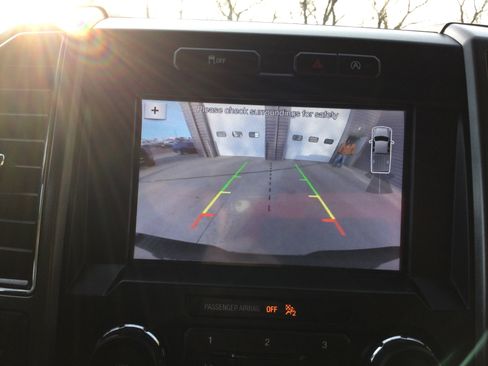 Used 2018 Ford F150 XLT w/ Equipment Group 302A Luxury image 10