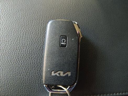 Used 2025 Kia Soul S image 32