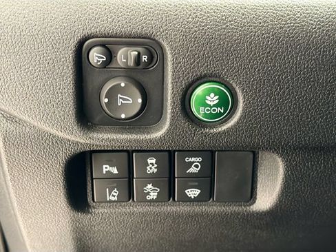 Used 2025 Honda Ridgeline TrailSport image 10